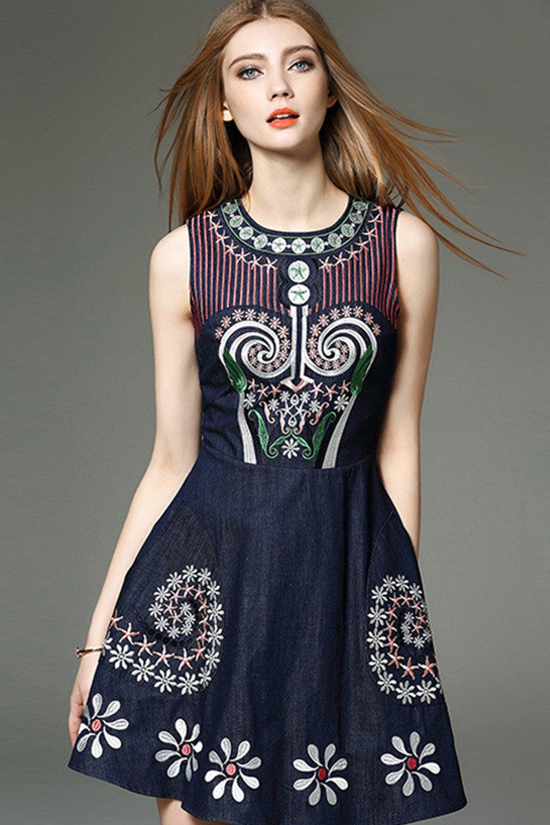 ELEGANT VINTAGE ROUND NECK EMBROIDERY SLEEVELESS PARTY DRESS
