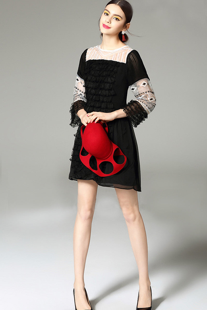 WOMEN'S ELEGANT ROUND NECK LACE SLEEVE SHORT DRESS