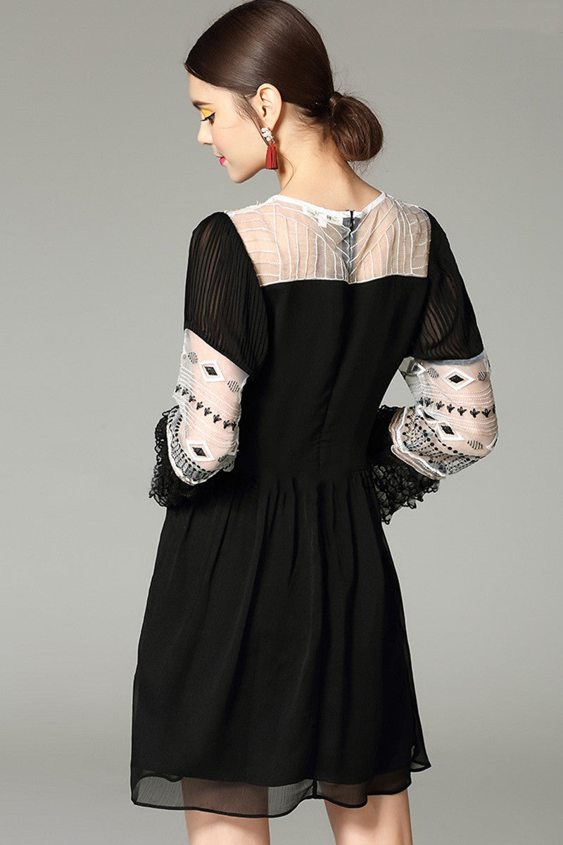 WOMEN'S ELEGANT ROUND NECK LACE SLEEVE SHORT DRESS
