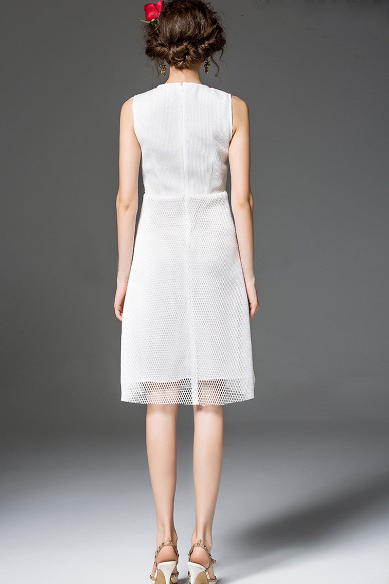 ELEGANT ROUND NECK DRAGON EMBROIDERY SLEEVELESS SLIM DRESS