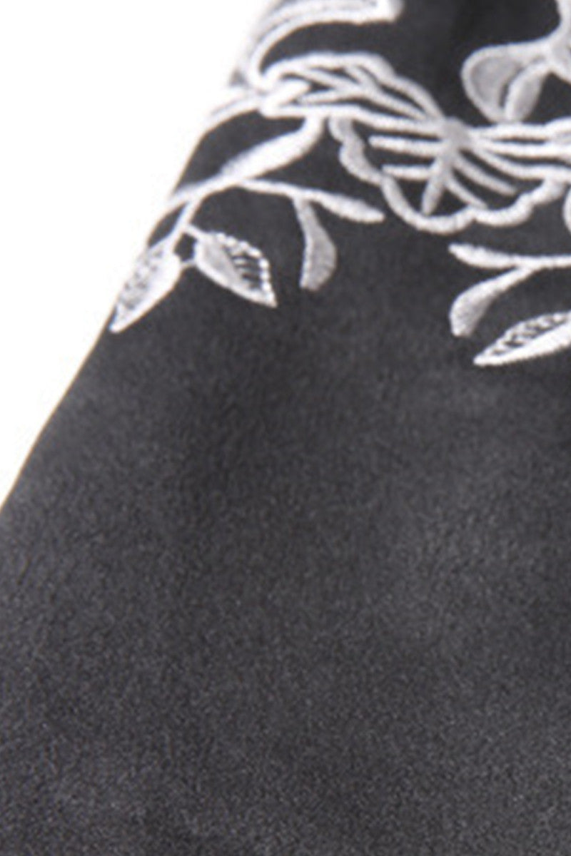 Round Collar Sleeveless Embroidery Pattern Slim Dress