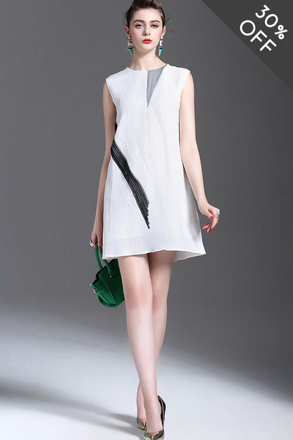 [30% OFF TILL 8 APR] Casual Loose Round Neck Color Patched Mini Dress