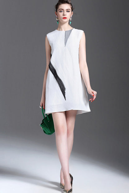 [30% OFF TILL 8 APR] Casual Loose Round Neck Color Patched Mini Dress