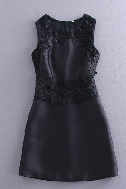 Round Collar Lace Patch Slim Dress