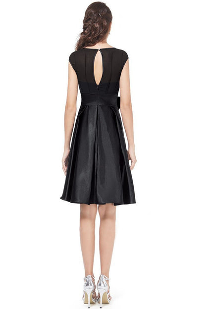 Round Collar Bowknot Applique Runched Short Gown