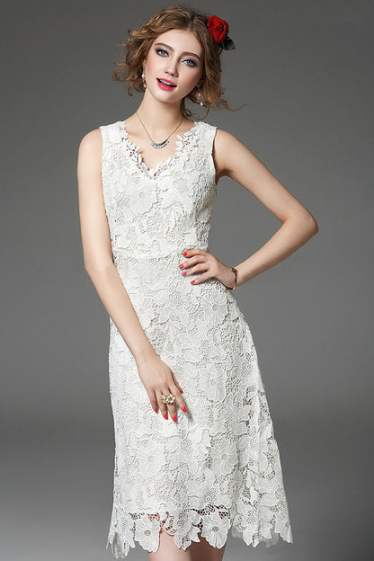 V Neck Embroidery Elegant Sleeveless Mide Dress