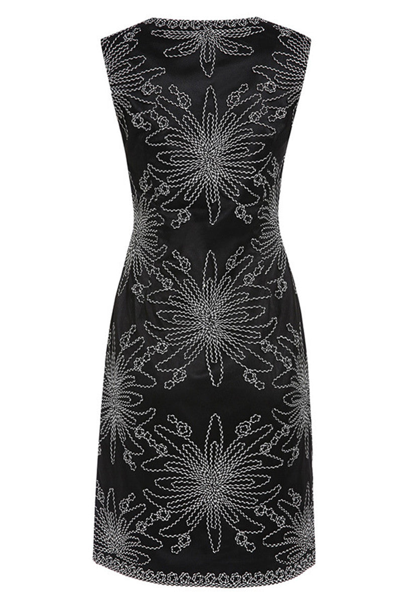 Round Collar Floral  Embroidery Slim Wrap  Dress