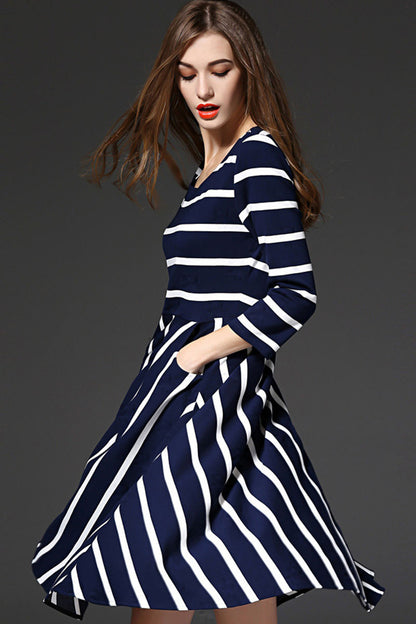 WOMEN'S GRACE STRIPE 3/4 SLEEVE ROUND NECK MIDI COCKTAIL MIDI DRESS