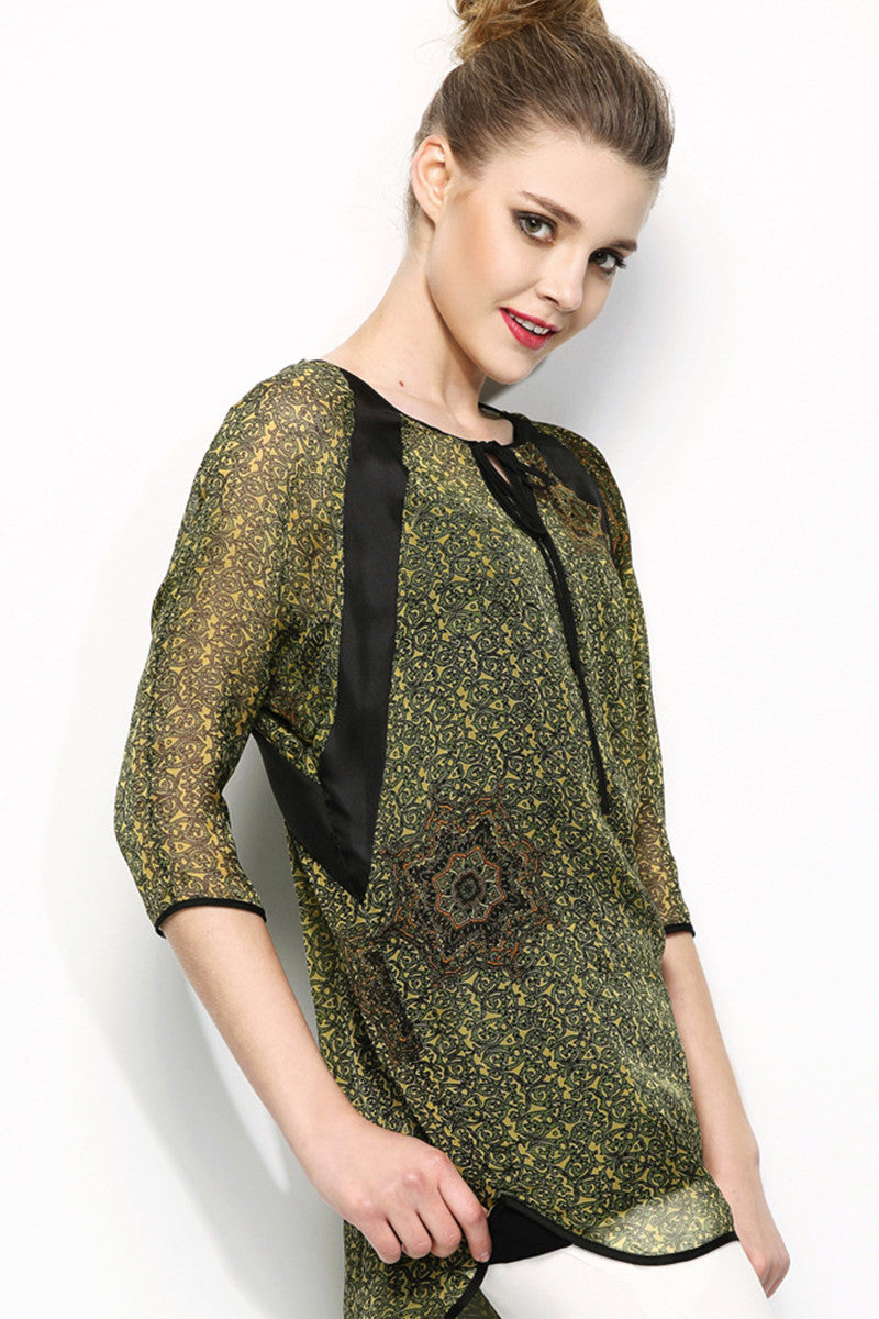 Sheer Printing 3/4 Sleeve Round Neck Blouse