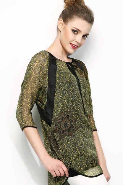 Sheer Printing 3/4 Sleeve Round Neck Blouse