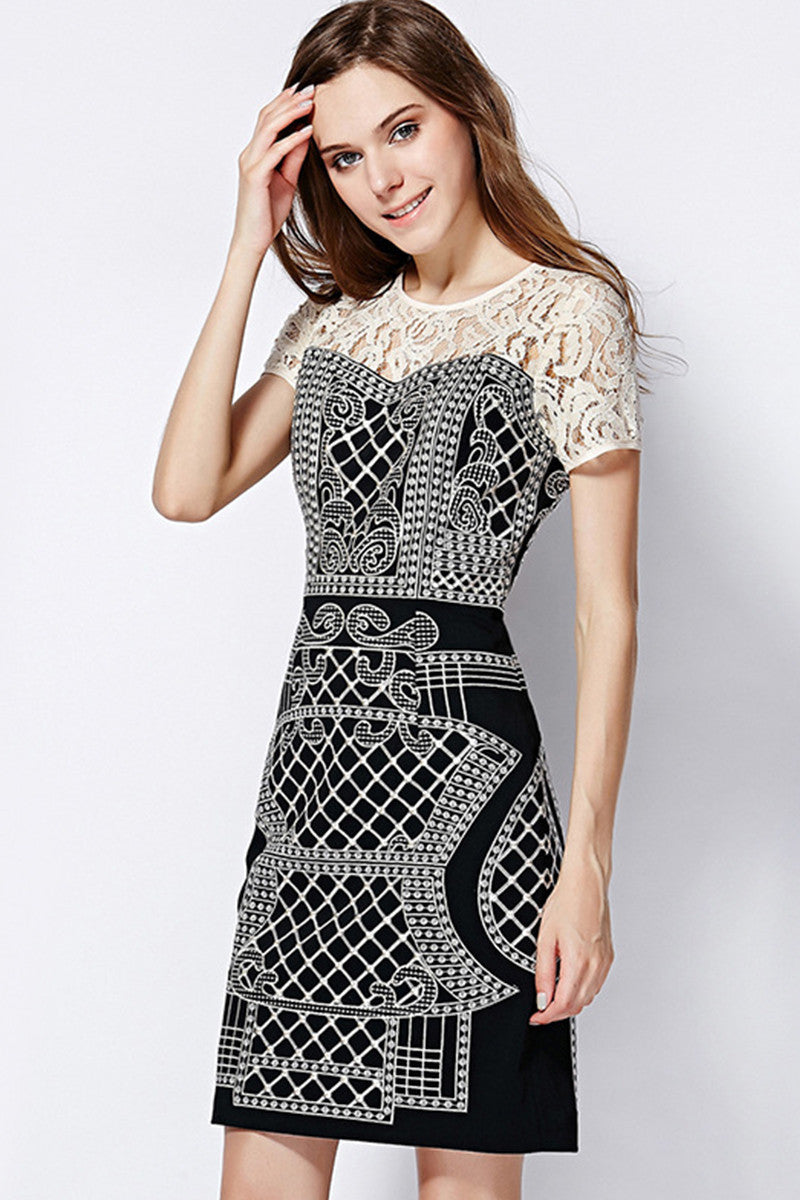 Round Collar Lace Illusion Patch Embroidery Slim Dress