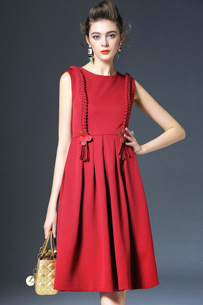 Round Collar Hemp Flowers Applique Pleated Dress