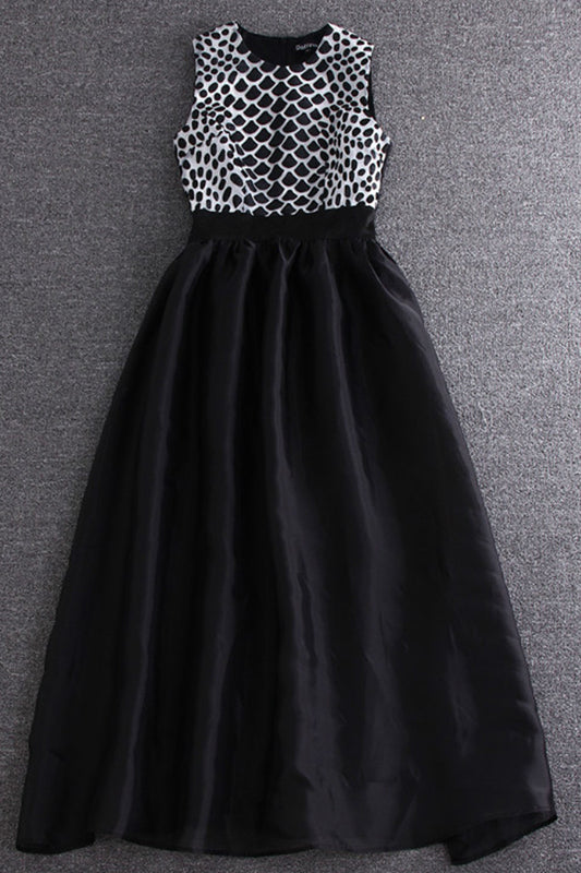 Scalloped Jacquard  Maxi Dress