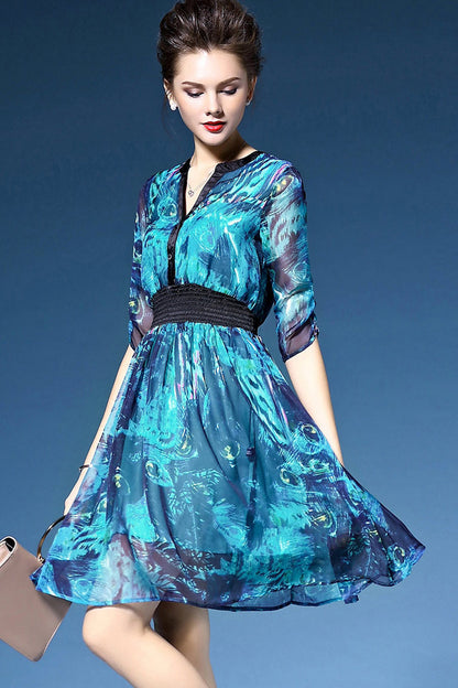[30% OFF TILL 7 APR] Slit V Neck Elastic Waist Pattern Print Flare Dress