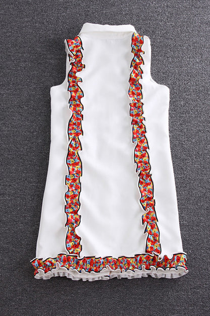 White sleeveless printed edge single-breasted dress