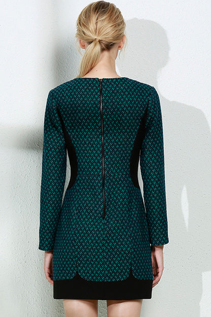 Show Thin Cutting Little Dress