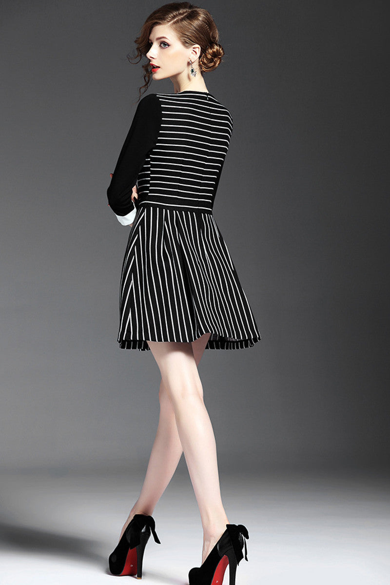 WOMEN'S ELEGANT A-LINE HALF SLEEVE ROUND NECK DRESS