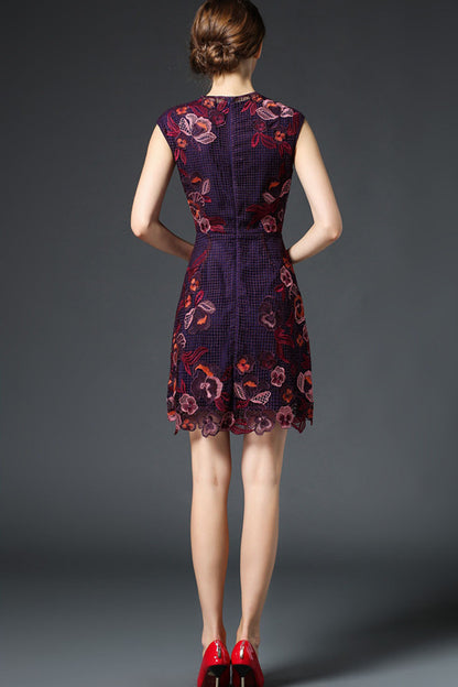 V Neck Hollow-Out Floral Embroidery Slim Dress