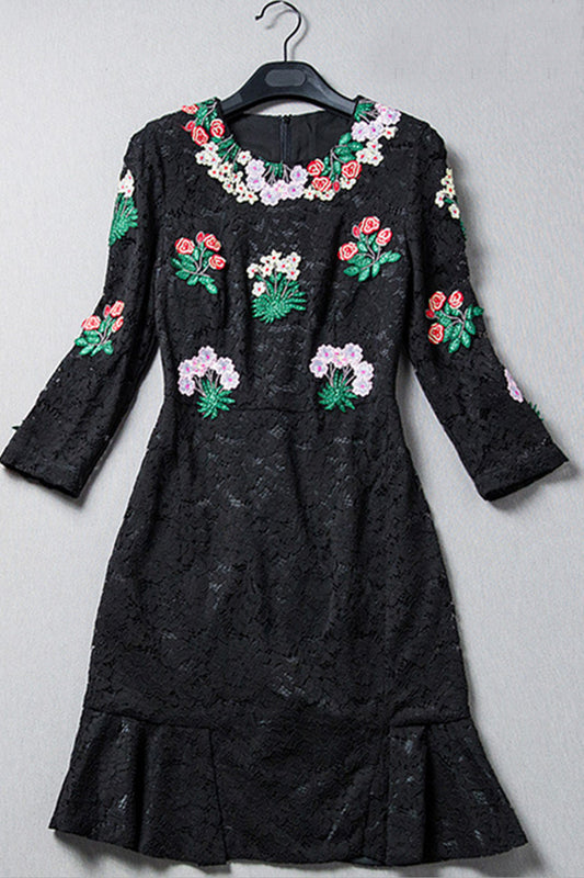 Round Collar Lace Embroidery Slim And Fit Wrap Flare Hem Dress