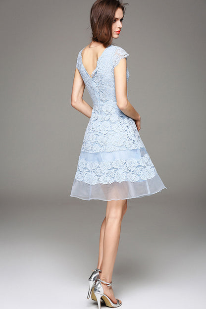 V Neck Lace Applique Mesh Patch Runched Pleat Dress