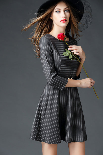Thin Stripe Dress With Elastic Belt