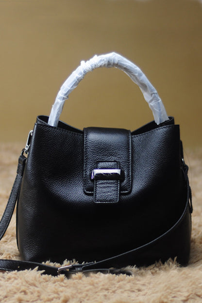 Solid Saddle Bucket Bag