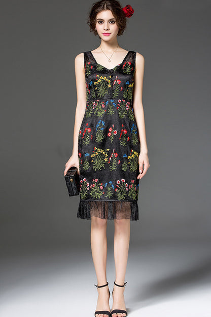SLIM SLEEVELESS SWEETHEART NECK CHINESE EMBROIDERY MIDI DRESS