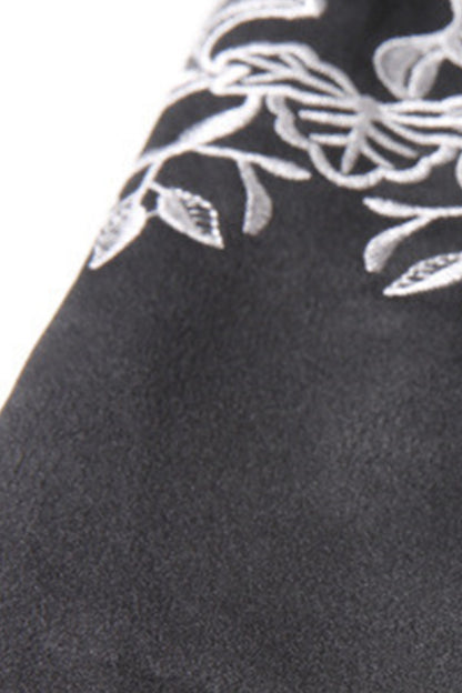 Round Collar Sleeveless Embroidery Pattern Slim Dress