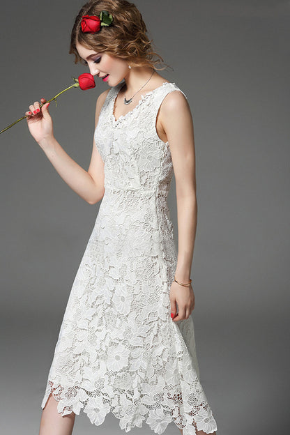V Neck Embroidery Elegant Sleeveless Mide Dress