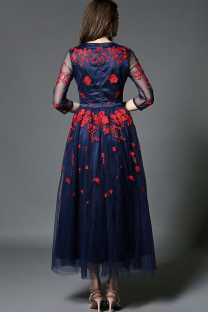 Round Collar Floral Embroidery Applique Tulle Overlay Pleated Dress