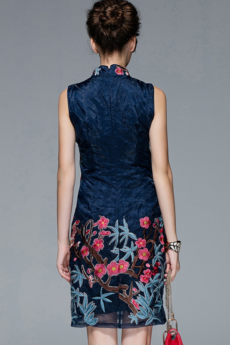Flower Embroidery Sleeveless Chirpaur