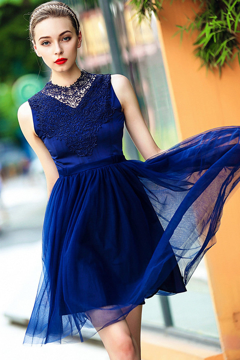 Stand Coollar Crohet Lace Applique Tulle Overlaid Crushed Dress