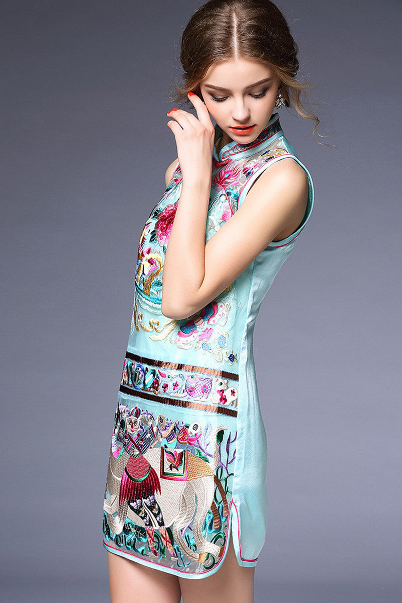 Sleeveless Stand Collar Peony Embriodery Slim Chirpaur