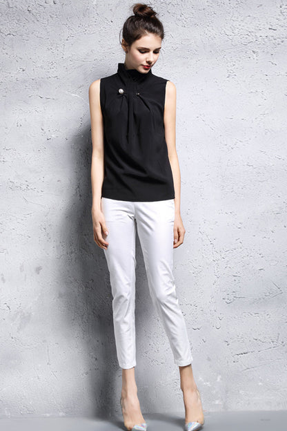 Pleated Mock Neck With Pearl Brooch Decoration Sleeveless Tops